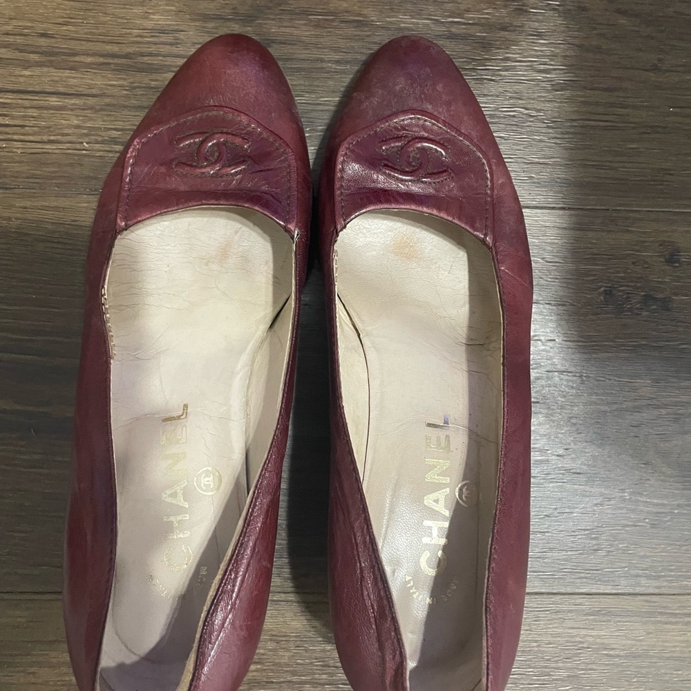 CHANEL Deep Red Leather Flats